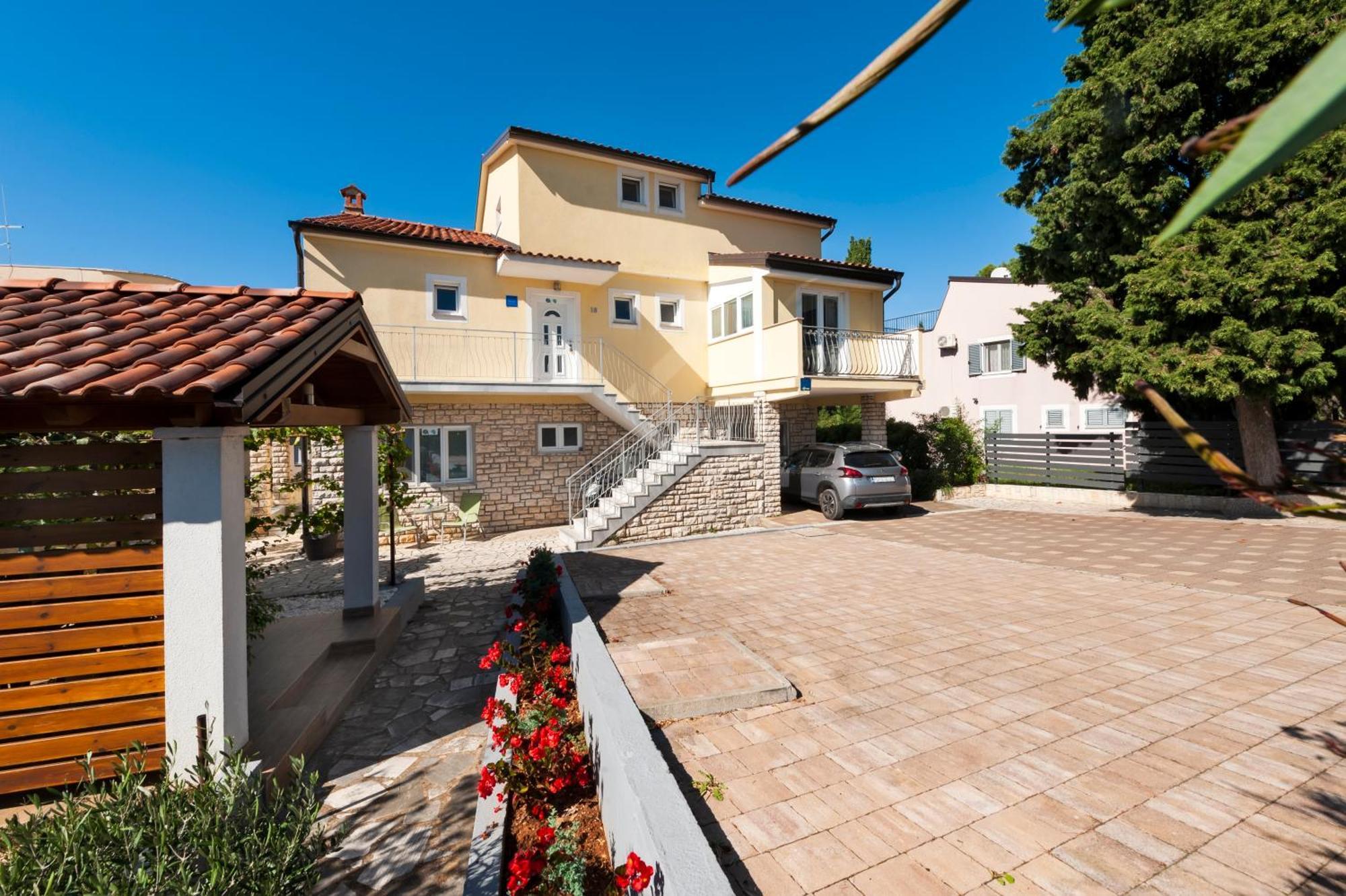 Apartments & Room Anita Rovinj Exterior photo