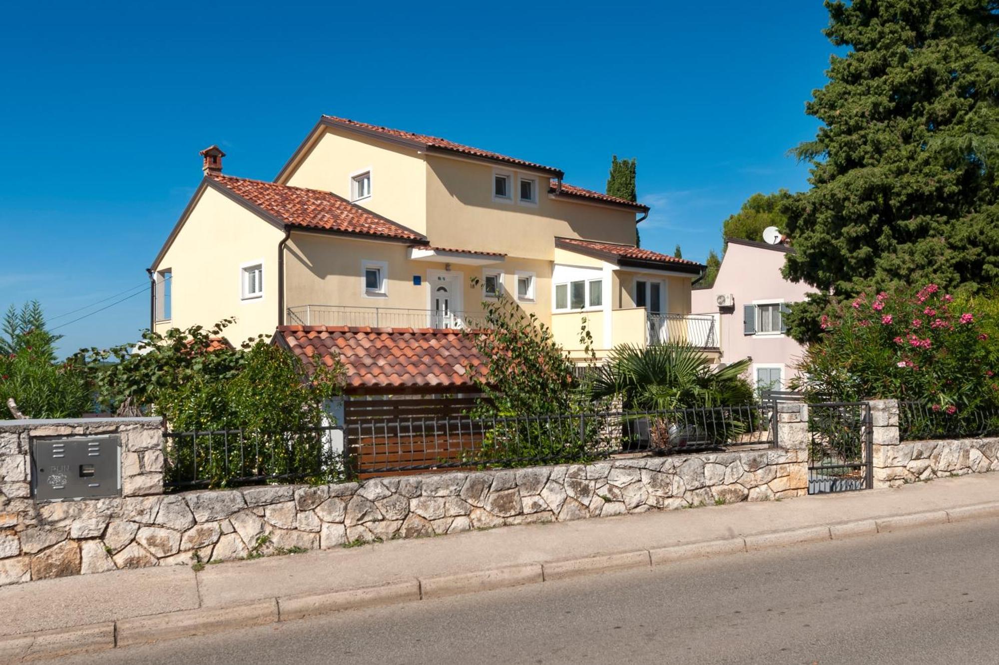 Apartments & Room Anita Rovinj Exterior photo